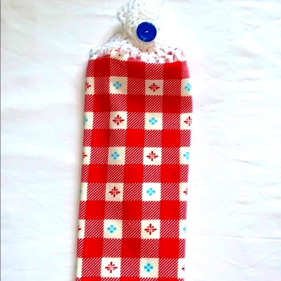 Hand Crafted Pioneer Woman Crochet Top Hanging Kitchen or Bathroom Hand Towel - Picture 2 of 3